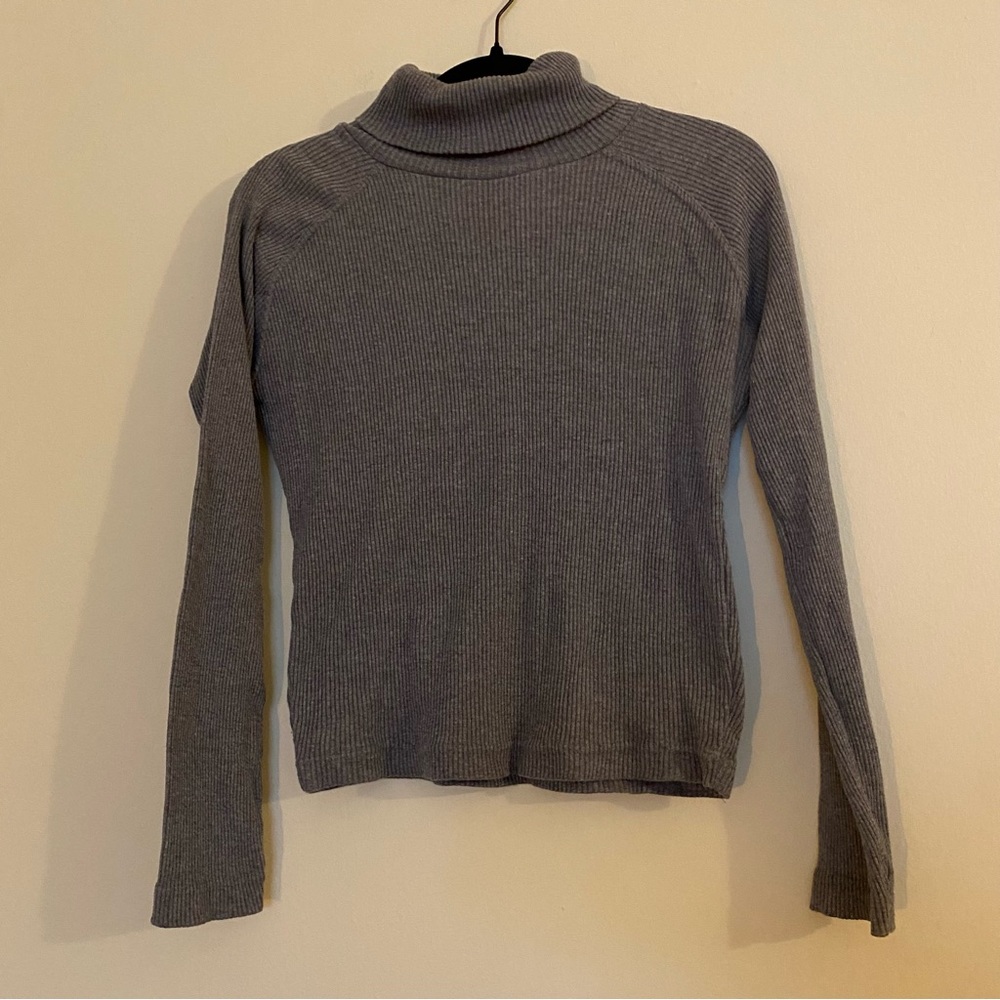 VTG Bailey’s Point Gray Ribbed Turtleneck Sweater